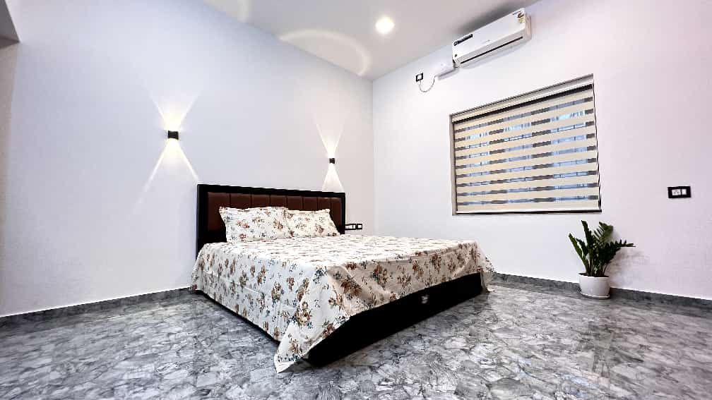 REAL TECH construction & interiors