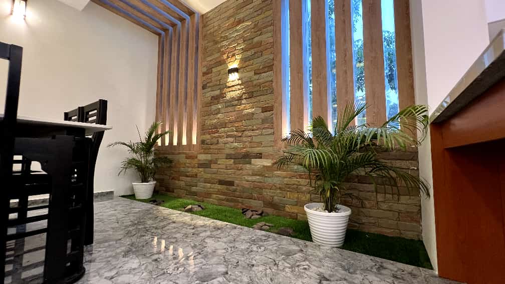 REAL TECH construction & interiors