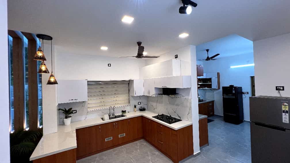 REAL TECH construction & interiors